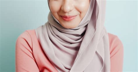 Muslim Teen S Stepmom Doesn T Want Her Wearing Hijab Aita