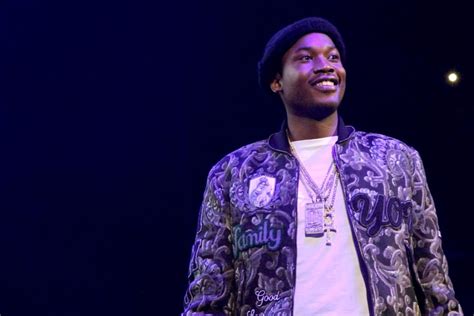 Prosecutors Support New Trial For Meek Mill But Rapper Will Remain In Prison