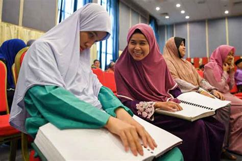 Janaza — burn the pages of quran. Dua pusat pengajian al-Quran Braille beroperasi di ...