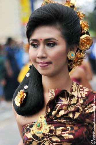 Secara Umum Pakaian Adat Tradisional Yang Dikenakan Oleh Pria Bali