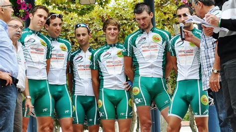 Links Found Between Sociopaths And Men Who Wear Lycra In