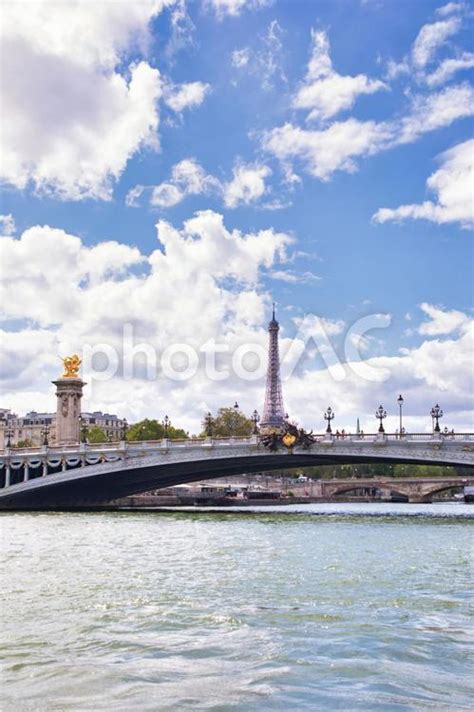 フランス、パリのエッフェル塔とセーヌ川 No 5021973｜写真素材なら 写真ac 無料（フリー）ダウンロードok