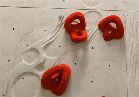 How To Grip Indoor Climbing Holds Expert Climbers