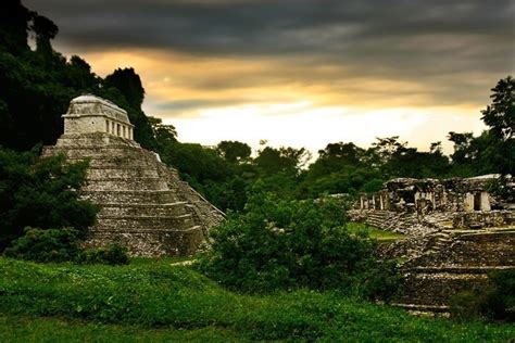 En la época prehispánica la civilización maya construyó un estilo de arquitectura que ahora se descubre como un lenguaje visual. ¿Cómo colapsó la civilización maya? Los arqueólogos lo ...