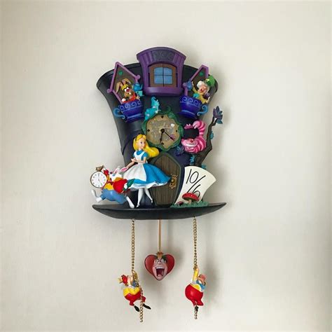 Our Gorgeous Alice In Wonderland Bradfordexchange Clock 🕰♥️ Hogar