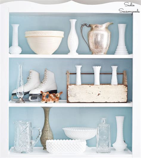Maybe your apartment is small and you don't have space. Winter Decor Ideas and Non-Christmas Winter Decorations
