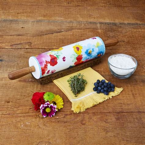 These Are The Best Rolling Pins For Every Kind Of Baker