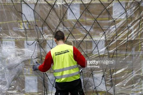 Air Cargo Nets Photos And Premium High Res Pictures Getty Images