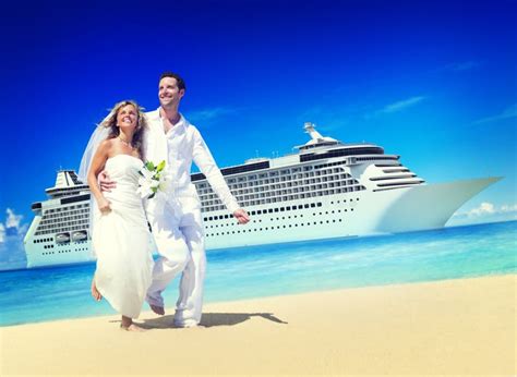 Marriage Couple Honeymoon Beach Summer Concept Stock Image Image Of Skyline Destination 56685493