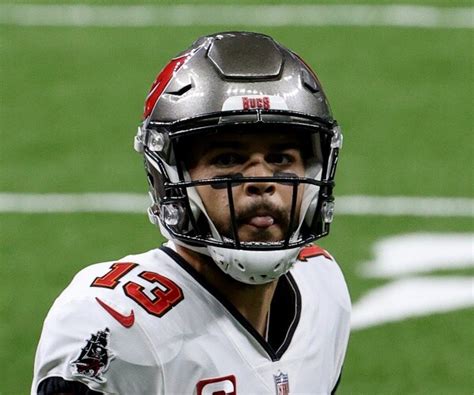 Super Bowl Champ Mike Evans Donates 50000 To Help People In Texas