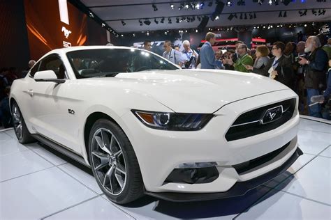 Ford Prices New 2015 Mustang V6 From 24425 Further Details Launch