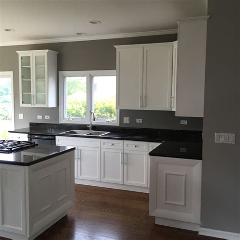 Kitchen worktops online are the uk's number 1 for low price discounted laminate kitchen worktops available to buy today with fast delivery nationwide. White shaker - Traditional - Kitchen - Chicago - by N ...