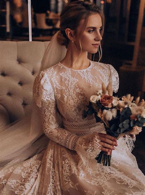 Vintage Long Sleeve Cutout Back Lace Wedding Dresses With Nude Lining
