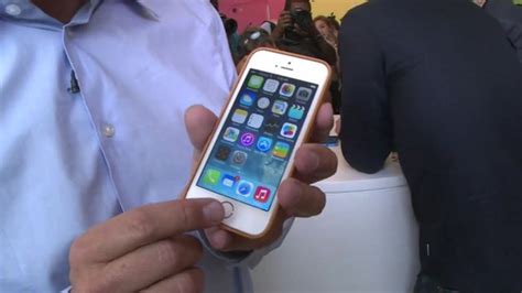 Apple Iphone 5s And 5c Handsets Unveiled In California Bbc News