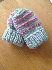 Classical mittens, traditional mitten gloves, simple knitting mittens, mitts gift all sizes, kids and adults. Ravelry: easy knit baby mittens pattern by marianna mel