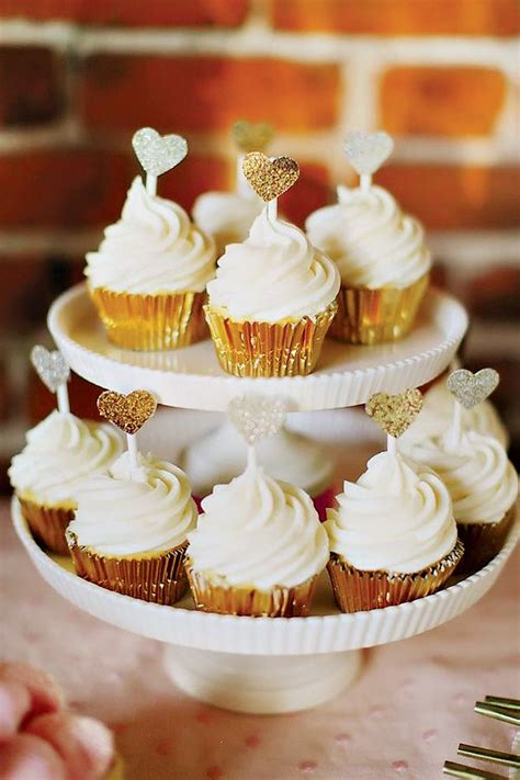 Pictures of wedding cupcake ideas, birthday cupcake ideas & vegan cupcake ideas too! 47 Adorable and Yummy Cupcake Display Ideas for Your ...