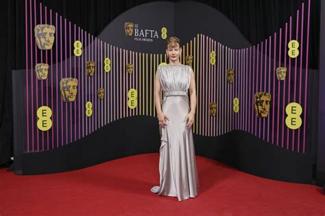 Les 20 Célébrités Les Mieux Habillées Sur Le Tapis Rouge Des Bafta 2024