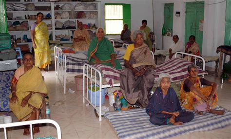 Lipstichdesigns Old Age Home Pictures India