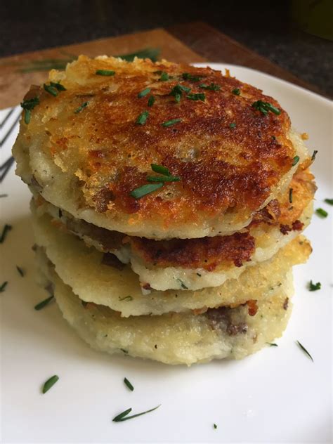How to make perfect mashed potatoes for thanksgiving. Vegan Crunk: Mashed Potato Pancakes!