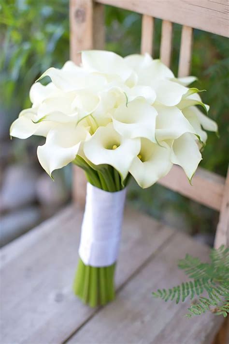 48 All White Wedding Bouquets Inspiration Lily Bouquet