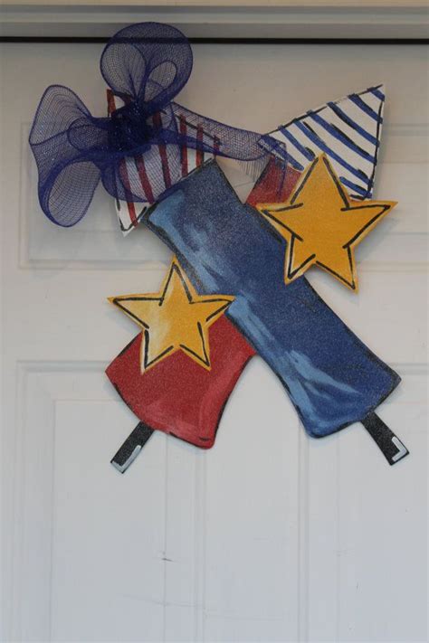 Maybe you would like to learn more about one of these? Pin by Chrissy on July 4th | Summer door hanger, Door ...