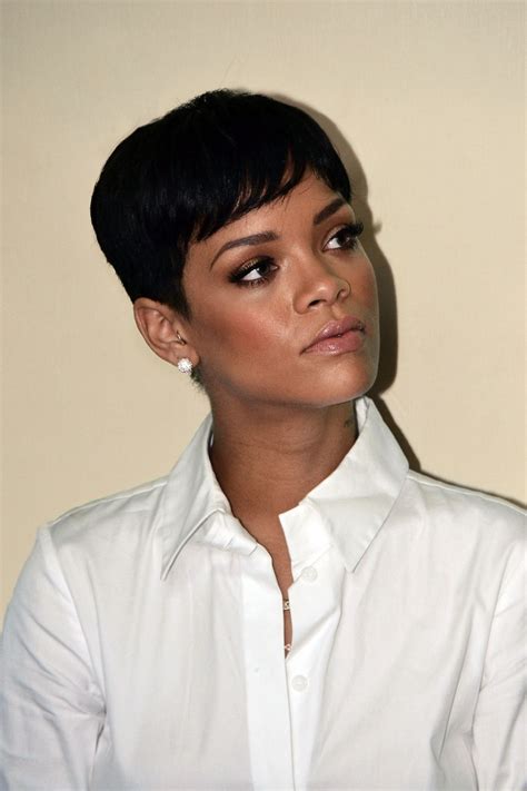 Picture Of Rihanna Rihanna Cheveux Court Cheveux Naturels Courts