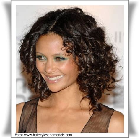 Demikianlah 9 model rambut keriting untuk rambut tipis. Model Rambut Keriting - Mode / Fashion - CARApedia