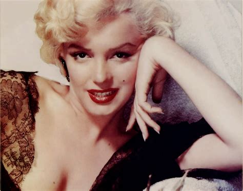 The official facebook page of marilyn monroe. Marilyn Monroe Stills & Magazines - FFF Movie Poster Museum