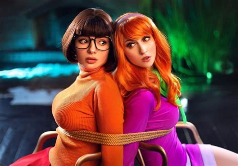 Velma And Daphne By Jaberford And Roxolanaridel Rcosplaygirls