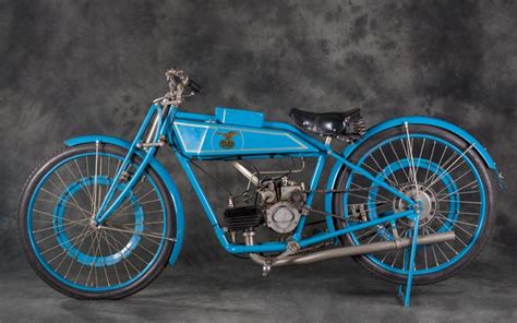 We offer high quality italian motorcycles, both modern and classic, and a fully equipped workshop for all your servicing and restoration needs. Moto-Ghirardi-GD125-001 | Vintage bikes, Italian ...