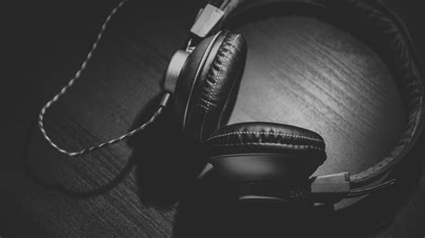 Headphones 4k Wallpapers For Your Desktop Or Mobile Screen Free And
