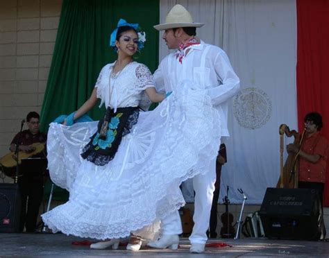 Pin En Bailes Típicos Mexicanos