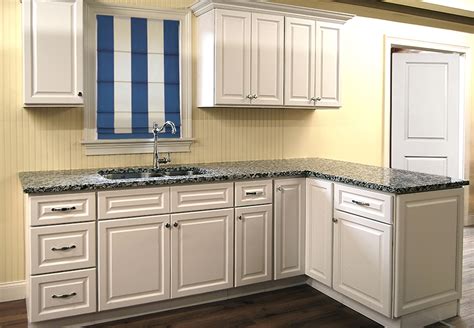Sbmtx has a huge selection of quality building materials for kitchens & more. Newport White Kitchen Cabinets - Builders Surplus