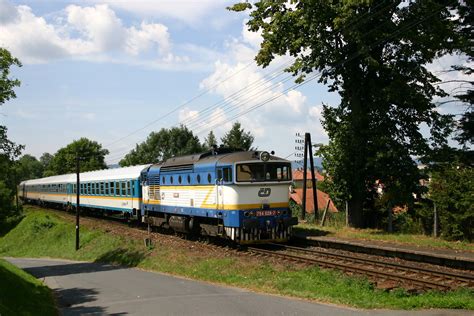 Das bezirksgericht im grenznahen domazlice verhängte am montag eine. 754 029 der ČD in Domazlice Mesto