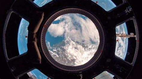 El Mundo Visto Desde La Ventana De La Estación Espacial Internacional
