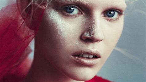 Magic Star Ola Rudnicka By Boe Marion For Vogue Netherlands April 2014