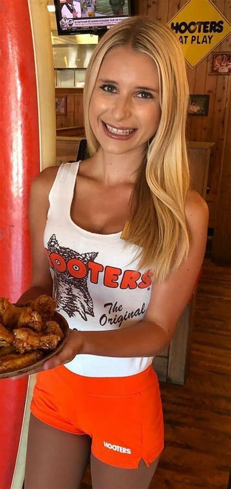 Pin On Hooters Girls