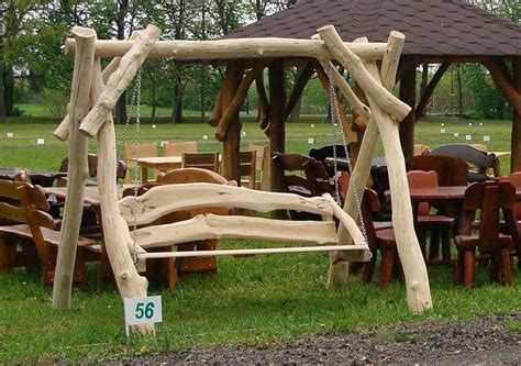 Entdecke (und sammle) deine eigenen pins bei pinterest. Hollywoodschaukel Gartenschaukel aus massiven Baumstämmen ...