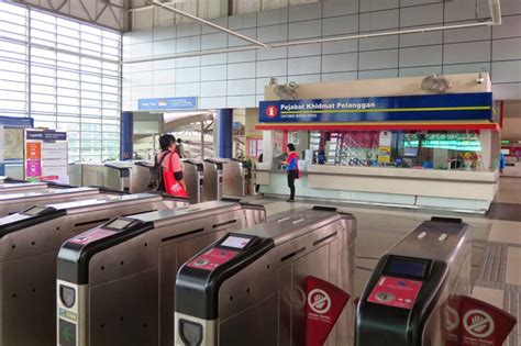 Hang tuah station is an interchange station in the pudu district of kuala lumpur, malaysia hang tuah station. Hang Tuah LRT Station - klia2.info