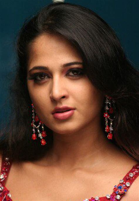 Actress Anushka Shetty Sexy Romance Expressions Film Actress