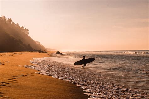 Soul & Surf Journal - Embracing Independence: The Beauty and Benefits