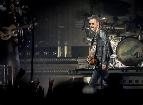 Review Eric Church Kicks Off 2019 Tour With Epic Three Hour Omaha