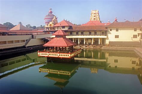 Sri Krishna Temple In Udupi A Different Way To Worship Travelearth
