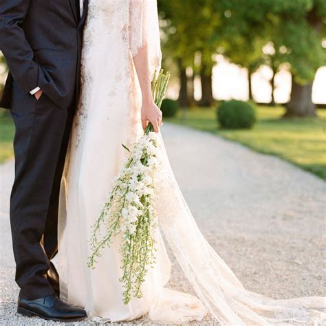 Check spelling or type a new query. These Long-Stemmed Bouquets Give an Effortlessly Romantic Feel