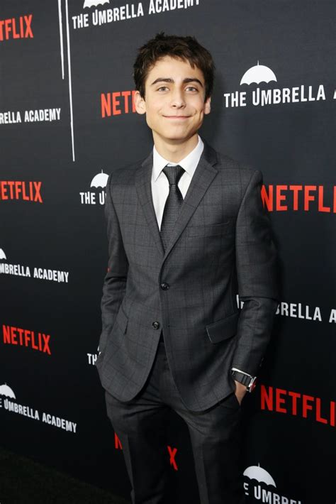 The umbrella academy number five (aidan gallagher). Aidan Gallagher on the 'Character Combinations' He 'Really ...