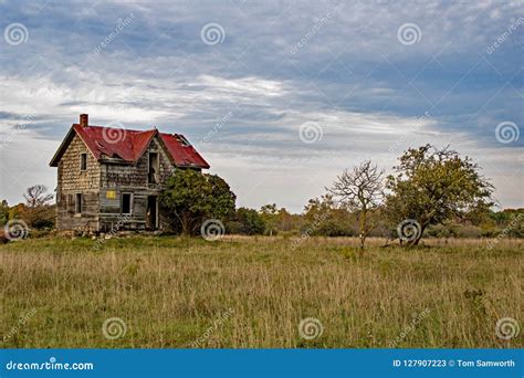 Ruins Of An Abandoned Farmhouse Stock Image Image Of Rural Canada