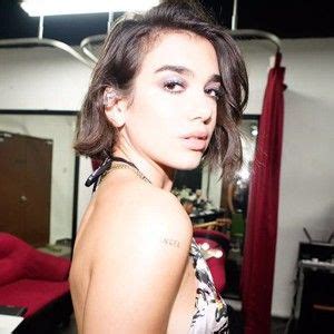 Dua Lipa Albanesa