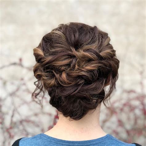 A simple hairstyle doesn't mean uninteresting. 26 Simple Updos That Are Breathtakingly Popular for 2018