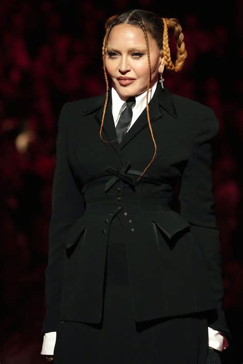 Fans So Confused By Madonnas New Face At Grammys 2023
