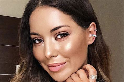 She D Rather Go Naked Louise Thompson Rocks Birthday Suit For Skin